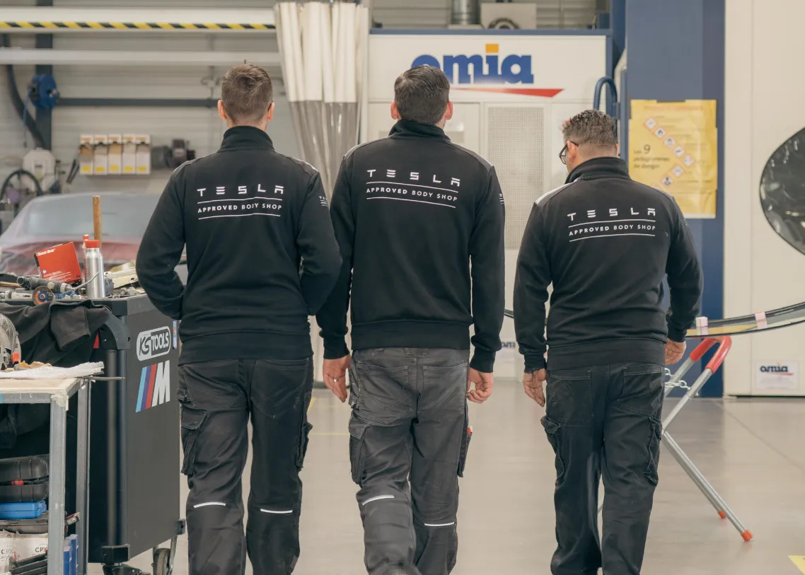 Peinture sur Tesla